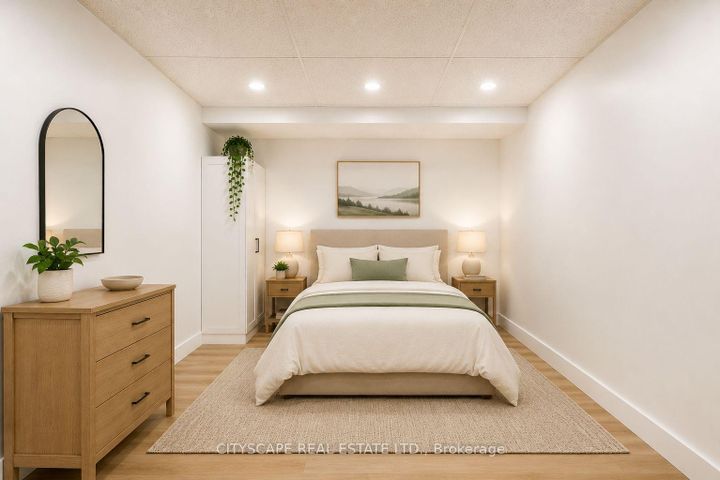 Photo 8 at 322 Fernwood Avenue, O'Neill, Oshawa