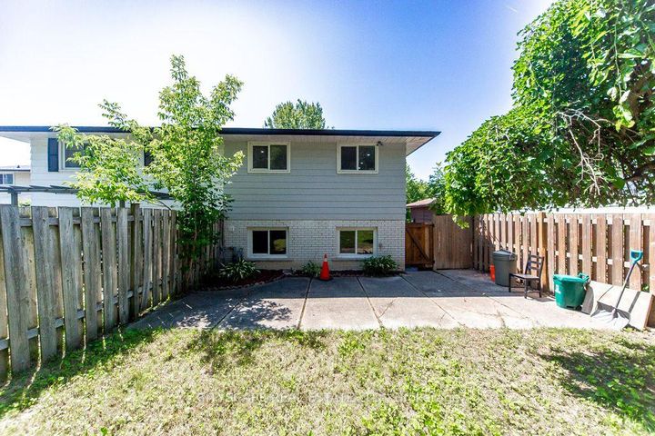Photo 24 at 322 Fernwood Avenue, O'Neill, Oshawa