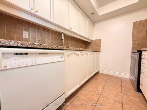 Photo 4 at 2708 - 10 Northtown Way, Willowdale East, Toronto