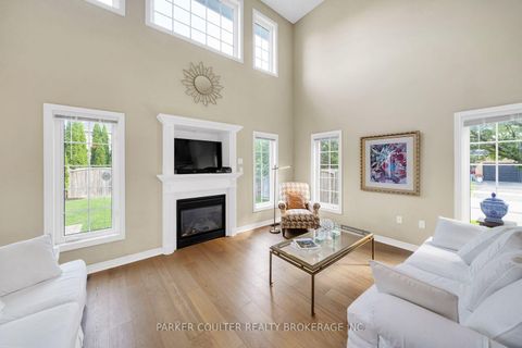 Photo 10 at 71 Balmoral Place, Shore, Barrie