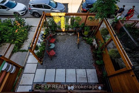 Photo 4 at 452 Montrose Avenue, Little Italy, Toronto