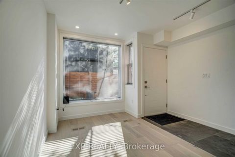 Photo 19 at 452 Montrose Avenue, Little Italy, Toronto