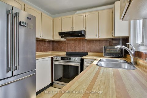 Photo 14 at 56 Cathy Jean Crescent, Jamestown, Toronto
