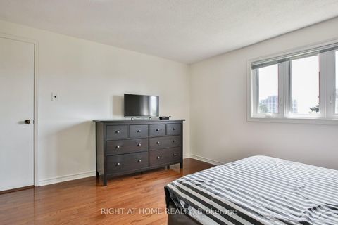 Photo 18 at 56 Cathy Jean Crescent, Jamestown, Toronto
