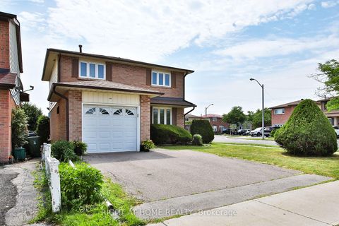 Photo 33 at 56 Cathy Jean Crescent, Jamestown, Toronto