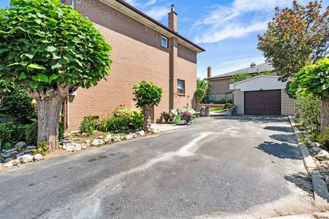 Photo 2 at 65 Orchardcroft Crescent, York University Heights, Toronto