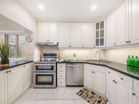 Photo 16 at 389 Davisville Avenue, Mount Pleasant East, Toronto
