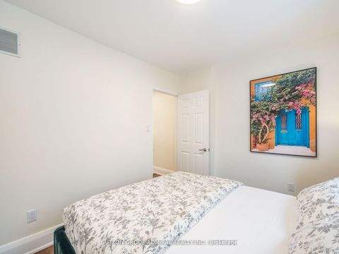Photo 29 at 389 Davisville Avenue, Mount Pleasant East, Toronto