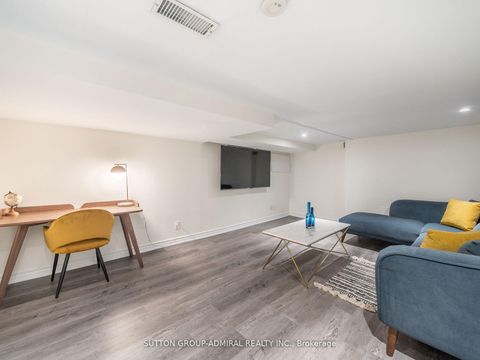 Photo 35 at 389 Davisville Avenue, Mount Pleasant East, Toronto