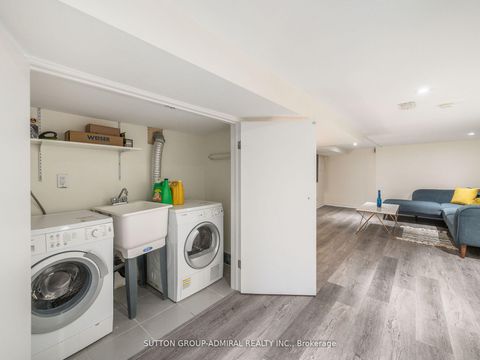 Photo 37 at 389 Davisville Avenue, Mount Pleasant East, Toronto