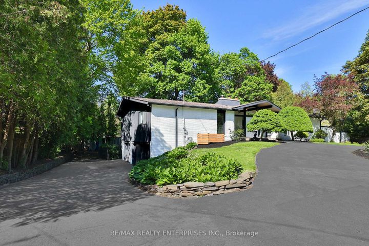 Photo 2 at 625 Sir Richards Road, Erindale, Mississauga