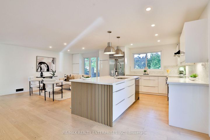 Photo 9 at 625 Sir Richards Road, Erindale, Mississauga