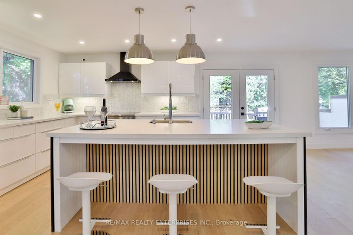 Photo 12 at 625 Sir Richards Road, Erindale, Mississauga