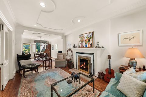 Photo 3 at 9 Inglewood Drive, Moore Park, Toronto