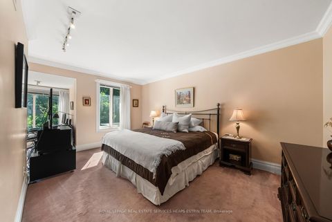 Photo 11 at 9 Inglewood Drive, Moore Park, Toronto