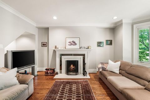 Photo 16 at 9 Inglewood Drive, Moore Park, Toronto