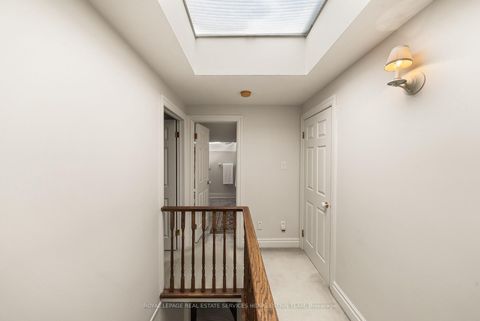 Photo 18 at 9 Inglewood Drive, Moore Park, Toronto