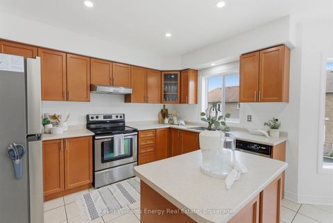 Photo 11 at 338 Dowson Loop, Woodland Hill, Newmarket