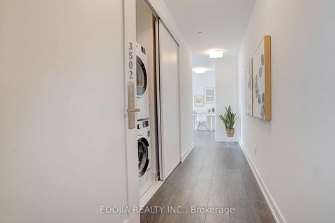 Photo 2 at 3502 - 3 Gloucester Street, Yonge Corridor, Toronto