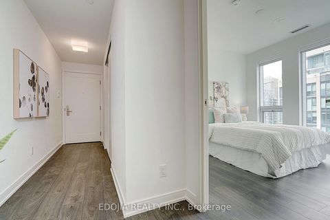 Photo 3 at 3502 - 3 Gloucester Street, Yonge Corridor, Toronto