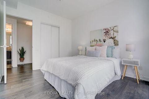 Photo 4 at 3502 - 3 Gloucester Street, Yonge Corridor, Toronto