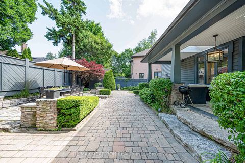 Photo 2 at 37 Stuart Crescent, Westgate, Toronto