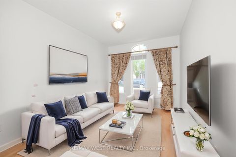 Photo 6 at 21 Mira Vista Place, Sonoma Heights, Vaughan