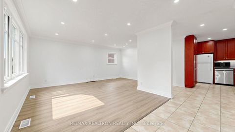 Photo 8 at 91 Vauxhall Drive, Dorset Park, Toronto