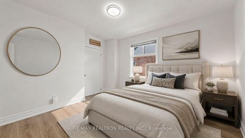 Photo 15 at 91 Vauxhall Drive, Dorset Park, Toronto
