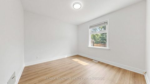 Photo 19 at 91 Vauxhall Drive, Dorset Park, Toronto