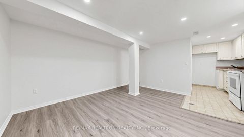 Photo 24 at 91 Vauxhall Drive, Dorset Park, Toronto