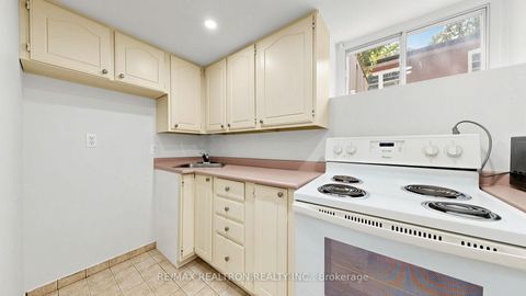 Photo 25 at 91 Vauxhall Drive, Dorset Park, Toronto
