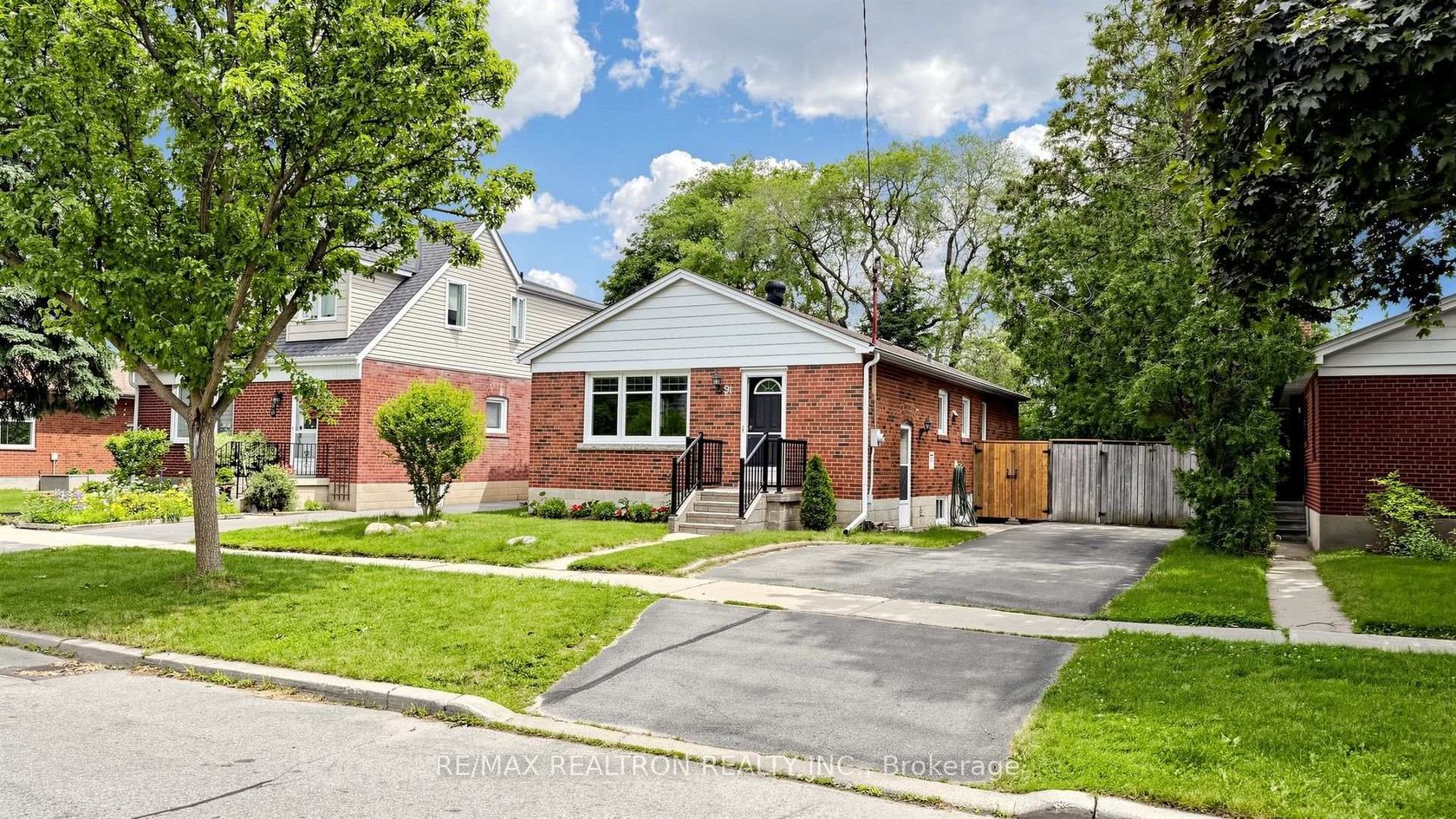 91 Vauxhall Drive, Dorset Park, Toronto 