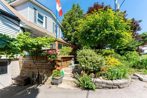 Photo 3 at 30 Allister Avenue, Cliffcrest, Toronto