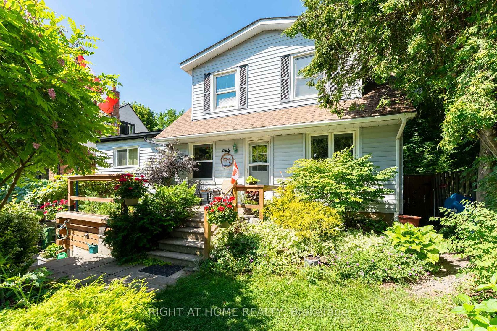 30 Allister Avenue, Cliffcrest, Toronto 