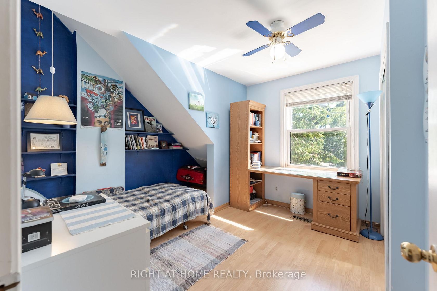 Photo 15 at 30 Allister Avenue, Cliffcrest, Toronto
