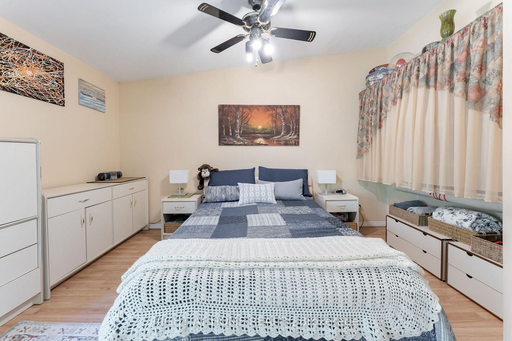 Photo 18 at 30 Allister Avenue, Cliffcrest, Toronto