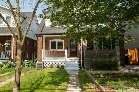 Photo 1 at 37 Gledhill Avenue, Lumsden, Toronto