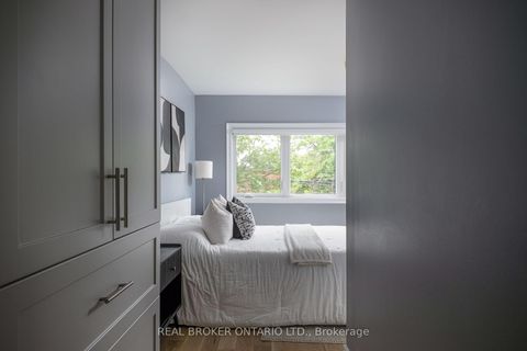 Photo 17 at 37 Gledhill Avenue, Lumsden, Toronto