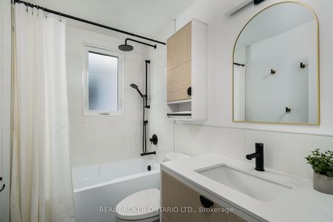Photo 28 at 37 Gledhill Avenue, Lumsden, Toronto