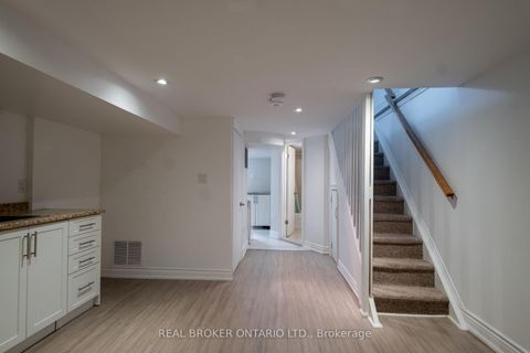 Photo 32 at 37 Gledhill Avenue, Lumsden, Toronto