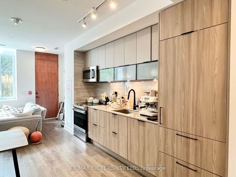 Photo 2 at S123 - 180 Mill Street, Waterfront Communities C8, Toronto