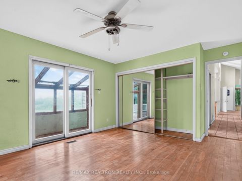 Photo 18 at 110 Glenwoods Avenue, Keswick South, Georgina