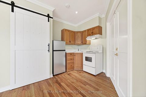 Photo 6 at 454 Donlands Avenue, East York, Toronto