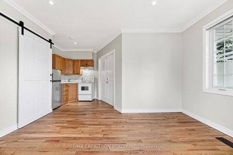 Photo 9 at 454 Donlands Avenue, East York, Toronto