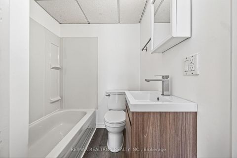 Photo 14 at 454 Donlands Avenue, East York, Toronto