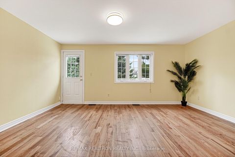 Photo 16 at 454 Donlands Avenue, East York, Toronto