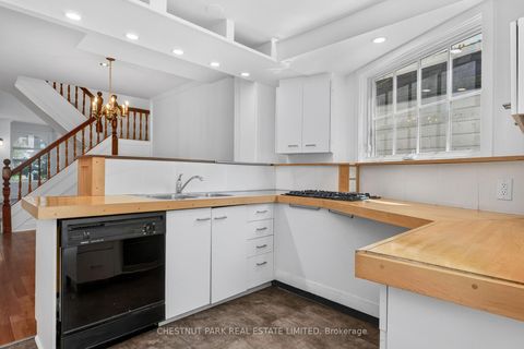 Photo 9 at 347 1/2 Wellesley Street E, South St. James Town, Toronto