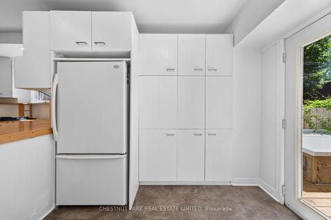 Photo 10 at 347 1/2 Wellesley Street E, South St. James Town, Toronto