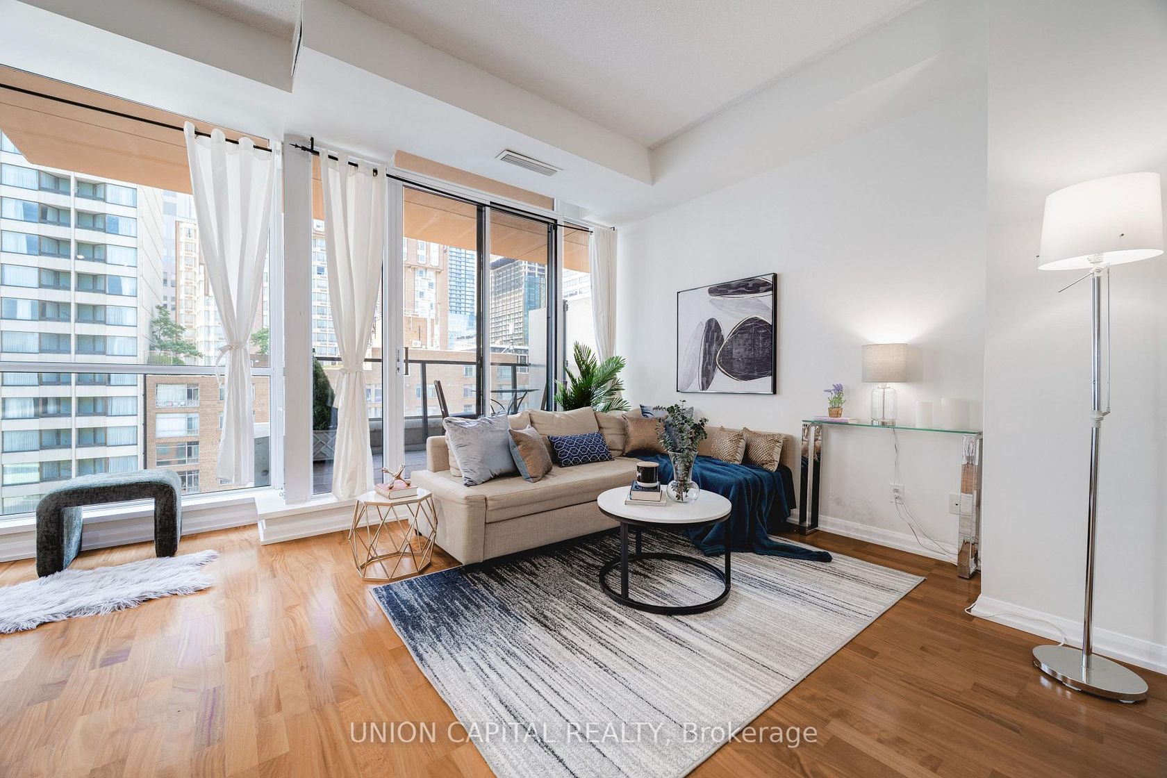 1820 - 111 Elizabeth Street, Bay Street Corridor, Toronto 